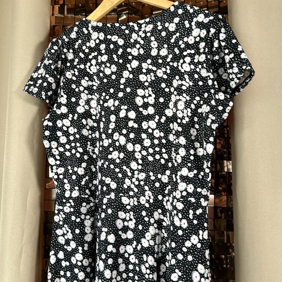 2 Dye 4 Black Short Sleeve Stretchy Lightweight Dress White & Red Floral Print L - Picture 10 of 10